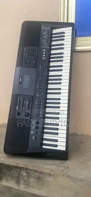 Yamaha E463 Keyboard