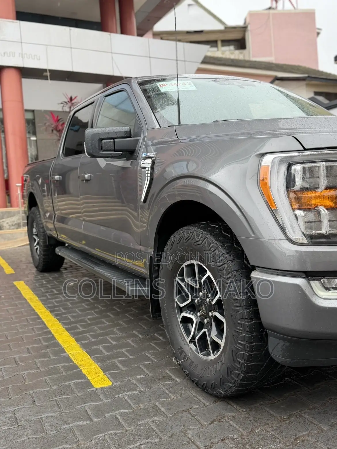 Ford F-150 XLT 2022 Gray