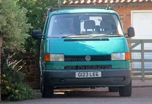 Volkswagen Transporter 1999 Green