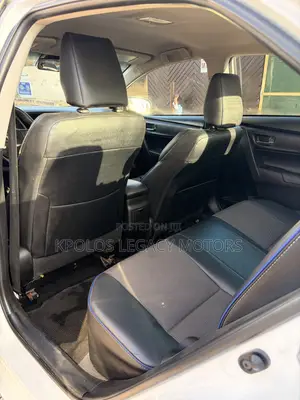 Toyota Corolla SE 4dr Sedan (1.8L 4cyl CVT) 2017 White