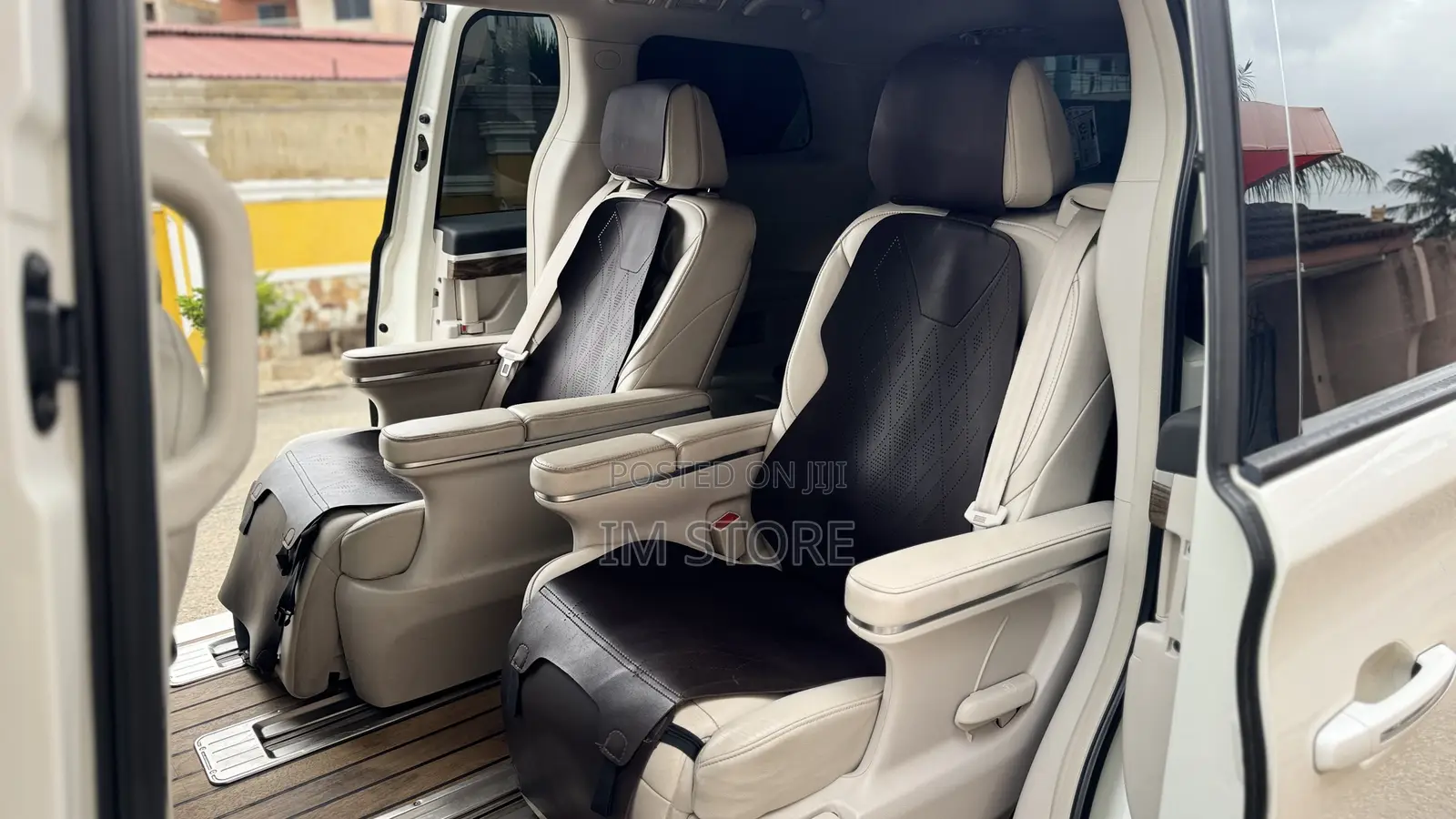Car 2018 White