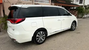Car 2018 White