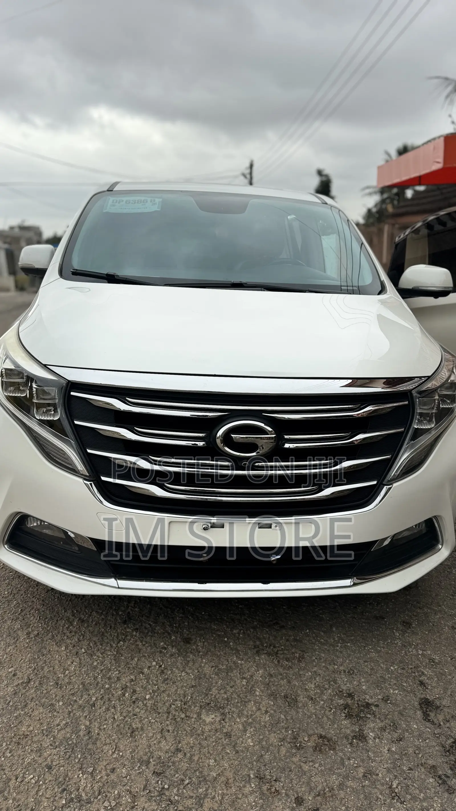 Car 2018 White