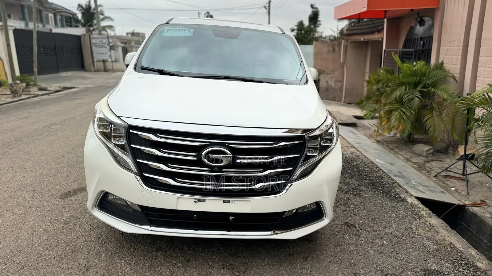 Car 2018 White