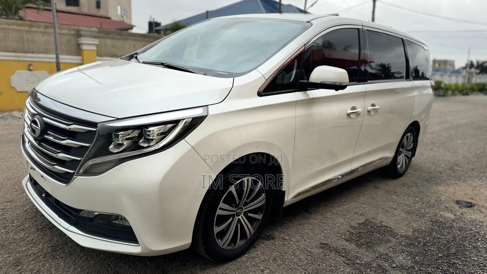 Car 2018 White
