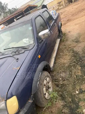 Nissan Hardbody 2010 Blue
