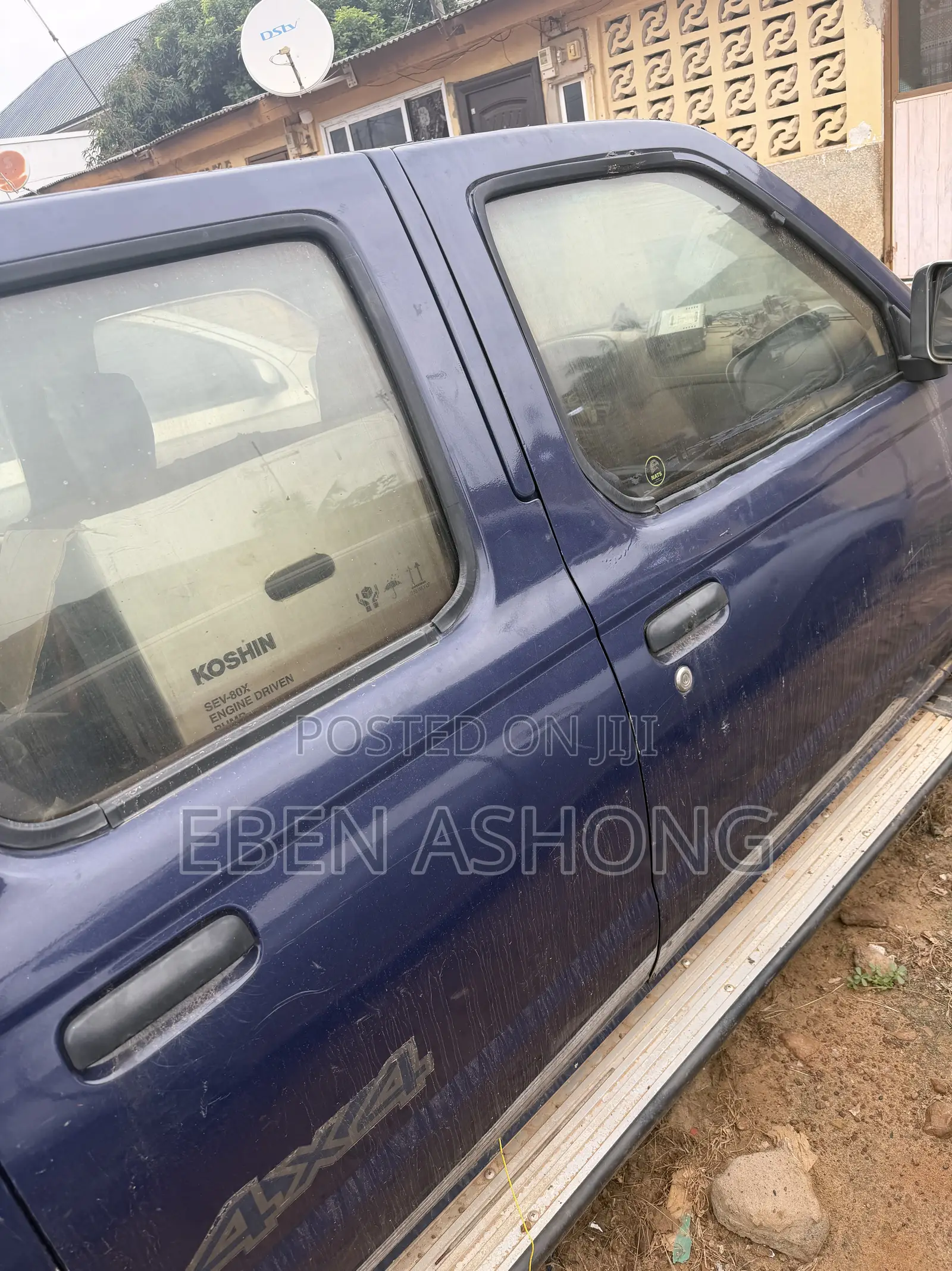 Nissan Hardbody 2010 Blue