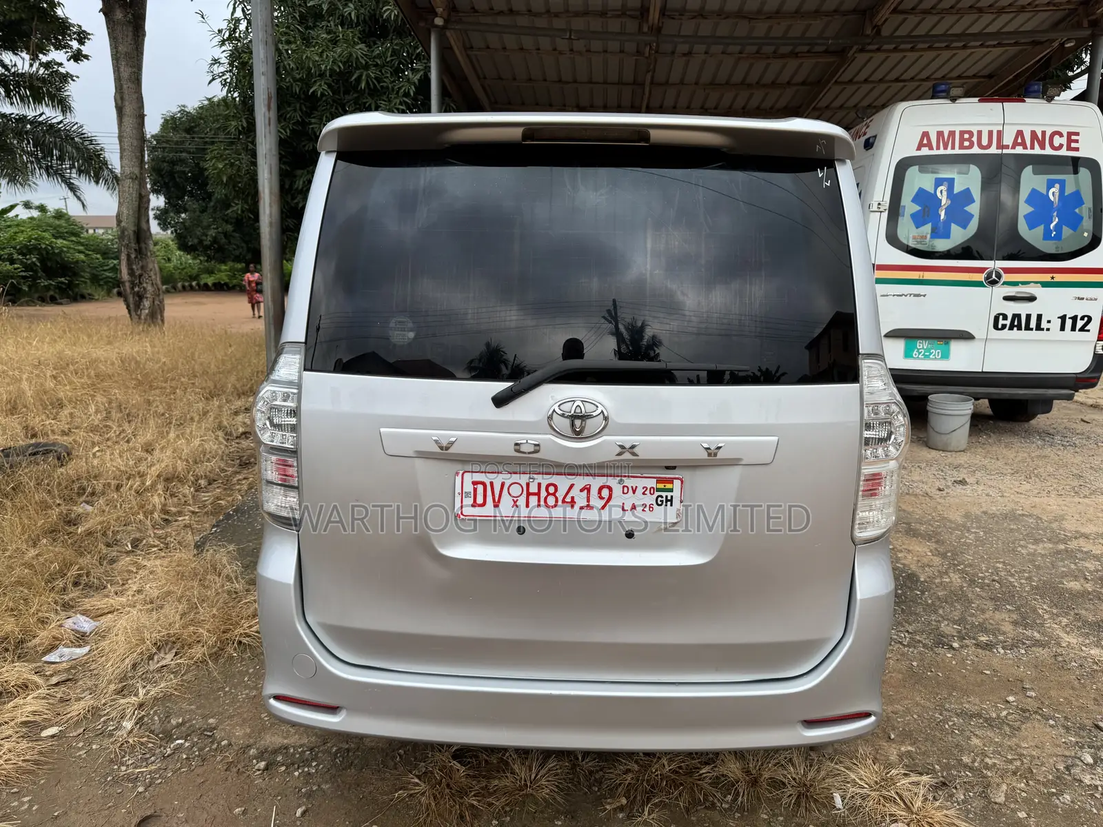 Toyota Voxy 2012 Silver