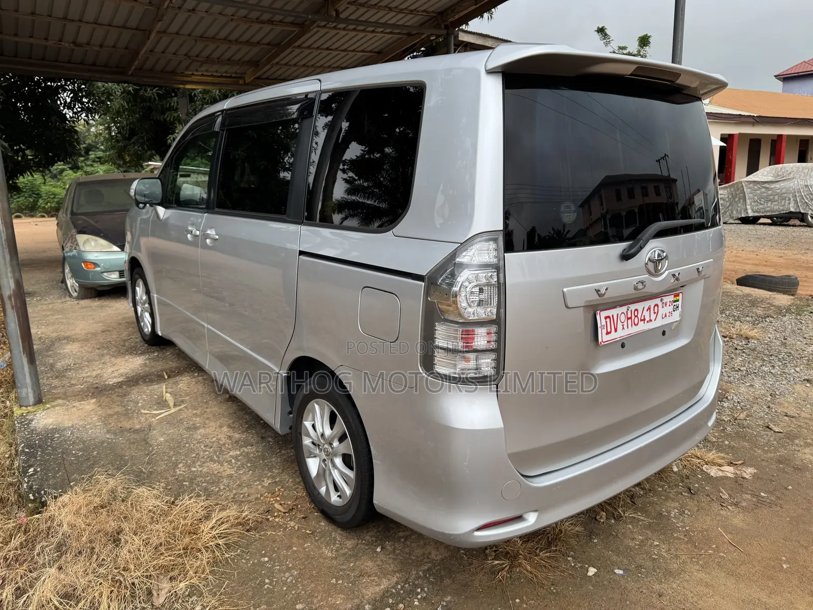 Toyota Voxy 2012 Silver