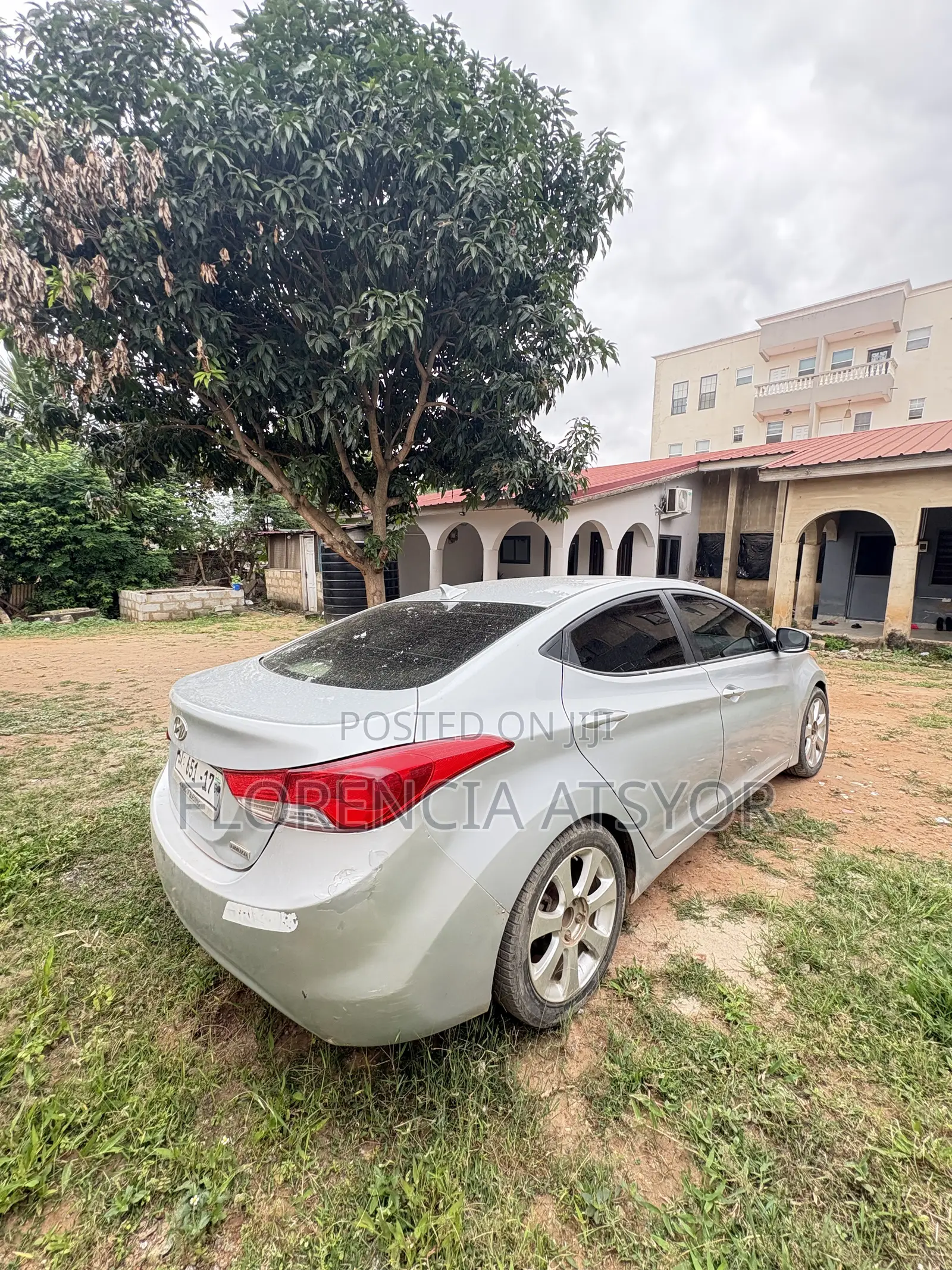 Hyundai Elantra Limited Sedan FWD (1.8L 4cyl 6A) 2013 Silver