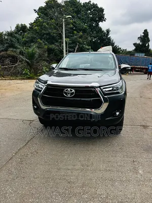 Toyota Hilux 2019 Gray