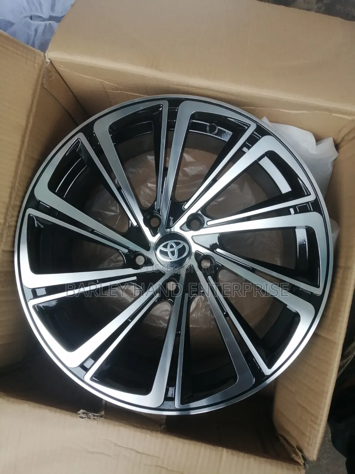 Brand New 17inch Alloy Rims for Toyota Highlander,Rav4,Camry,Siena Etc