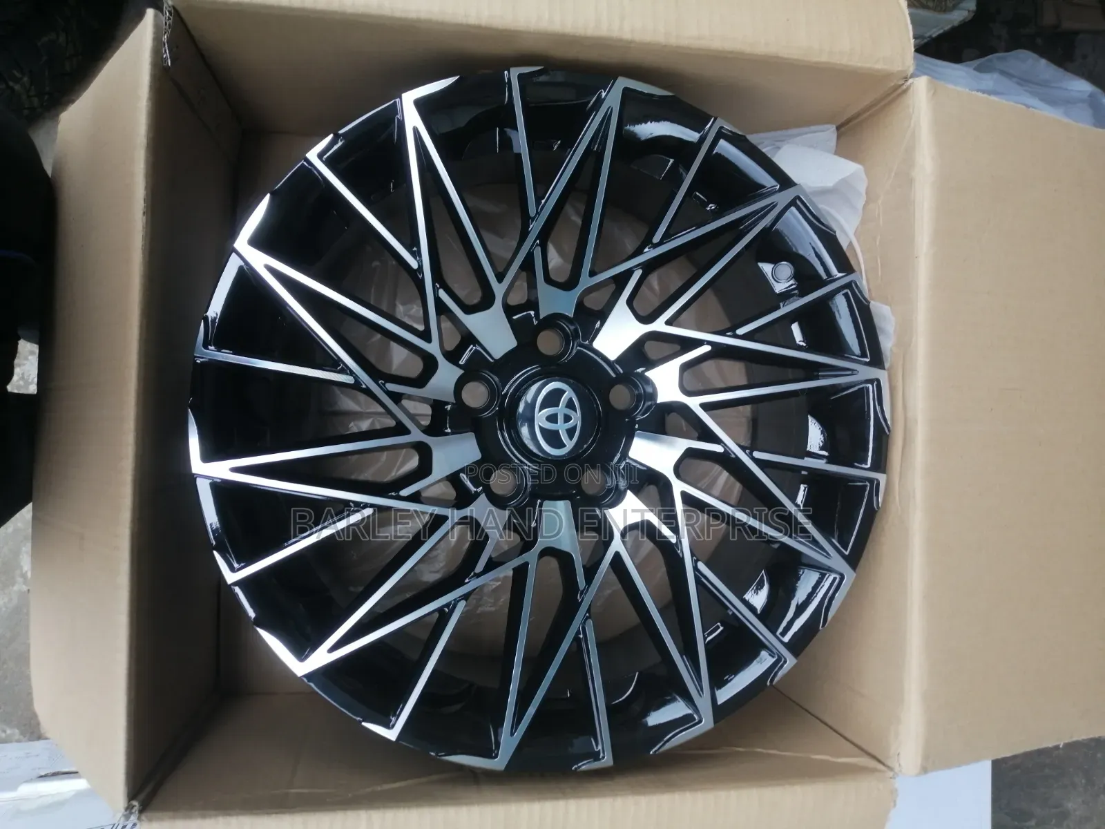 Brand New 17inch Alloy Rims for Toyota Highlander,Rav4,Camry,Siena Etc