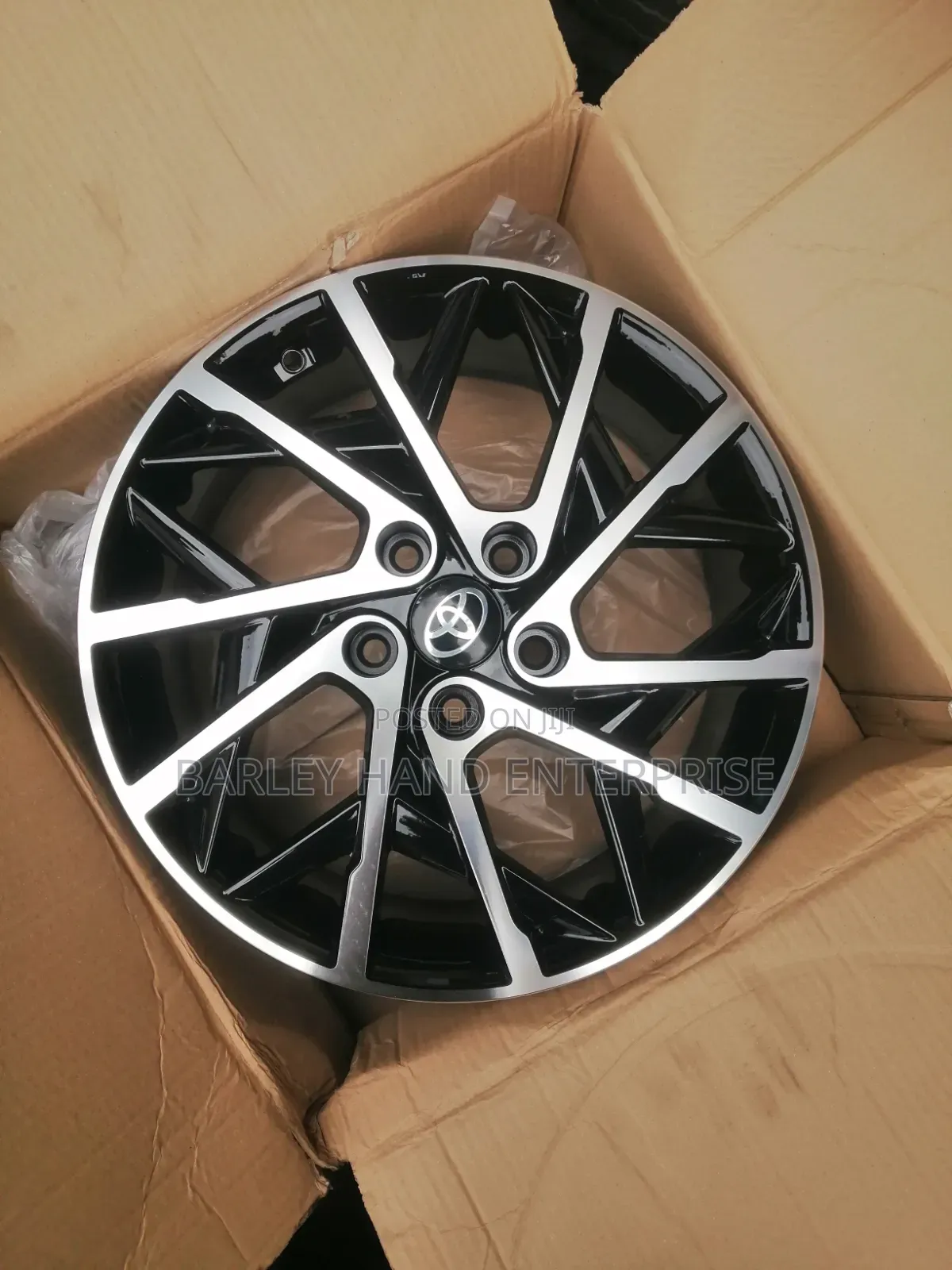 Brand New 17inch Alloy Rims for Toyota Highlander,Rav4,Camry,Siena Etc
