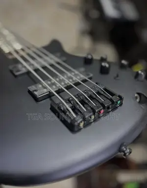 Ibanez SR305E 5 Strings Active Bass Guitar