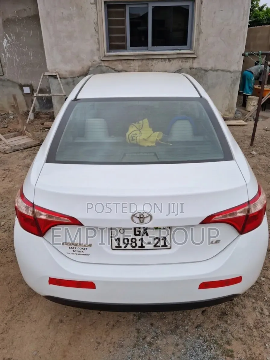 Toyota Corolla 2017 White