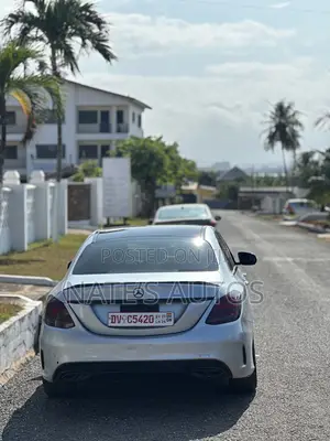 Mercedes-Benz C450 2017 Blue
