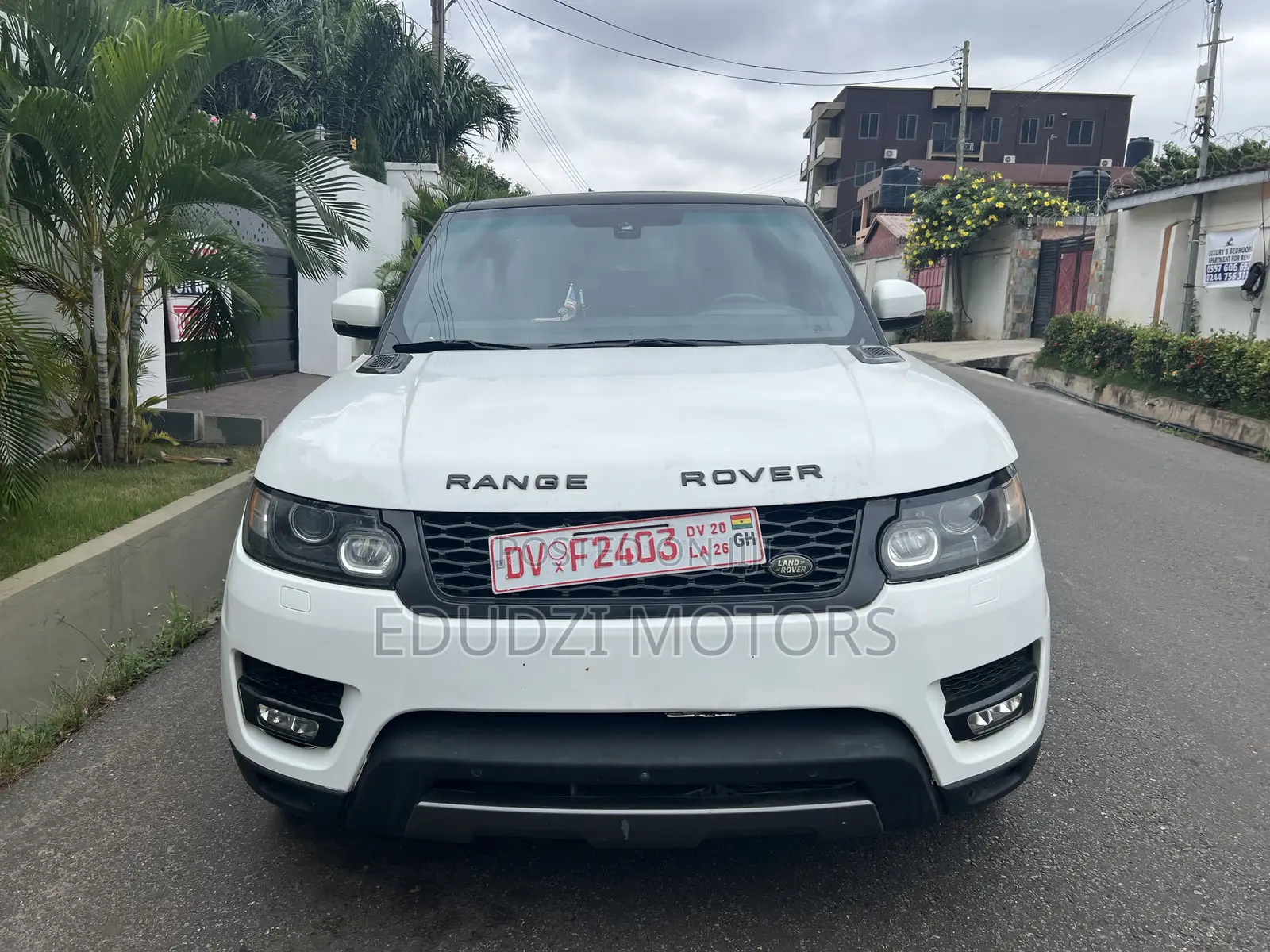 Land Rover Range Rover Sport SE 4x4 (3.0L 6cyl 8A) 2016 White