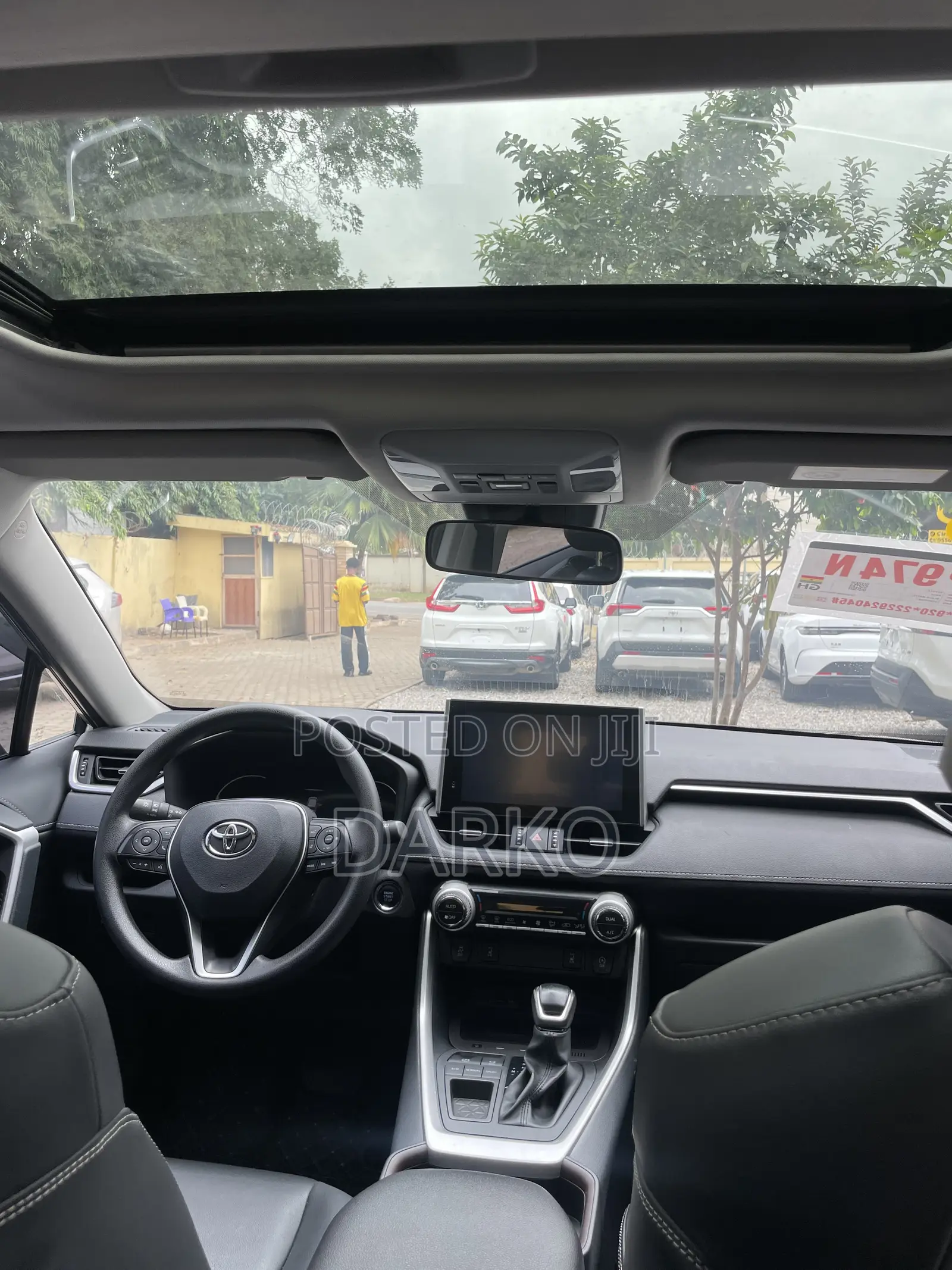 Toyota RAV4 XLE 2022 Gray