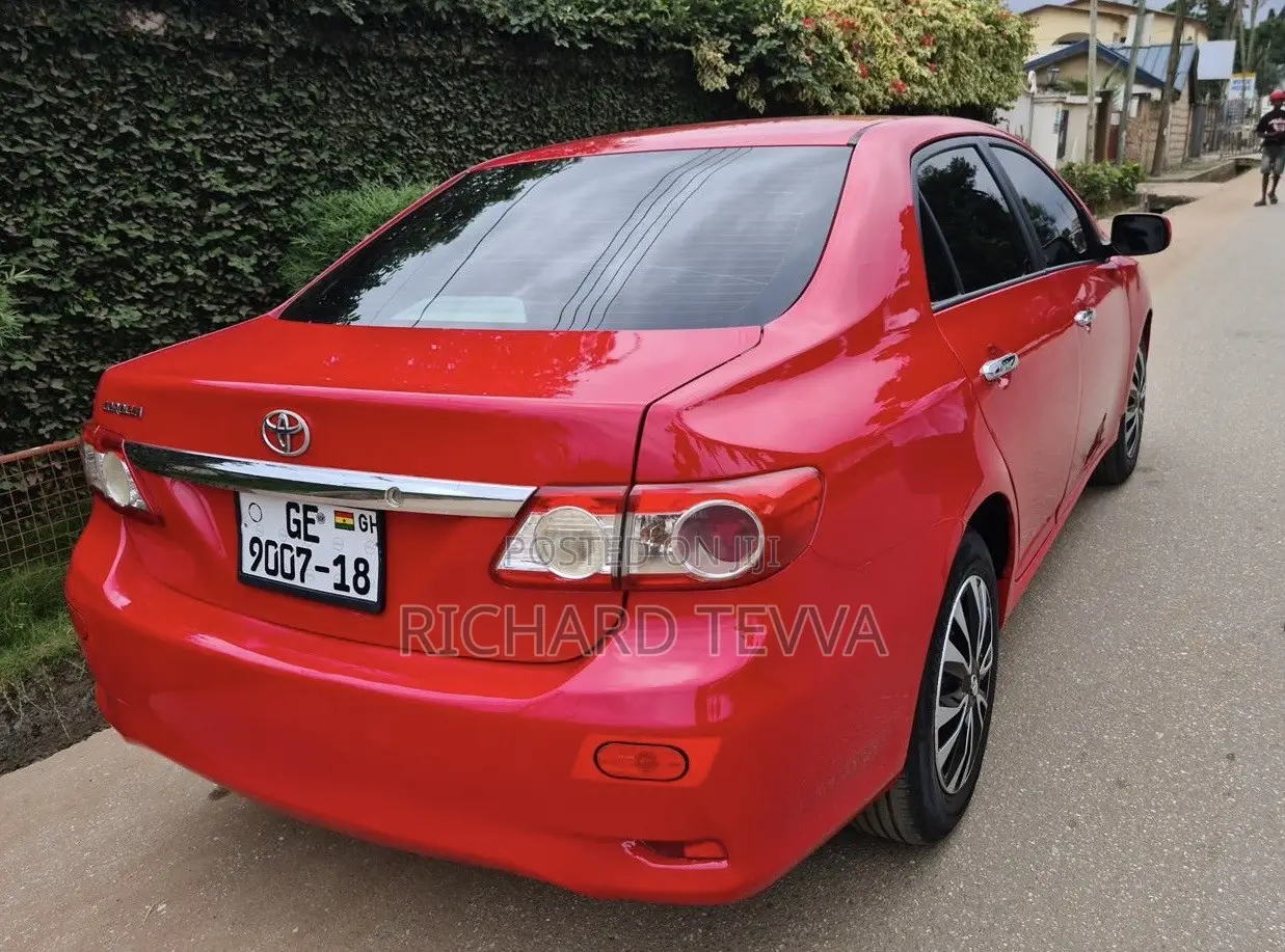 Toyota Corolla LE 4dr Sedan (1.8L 4cyl 4A) 2013 Red