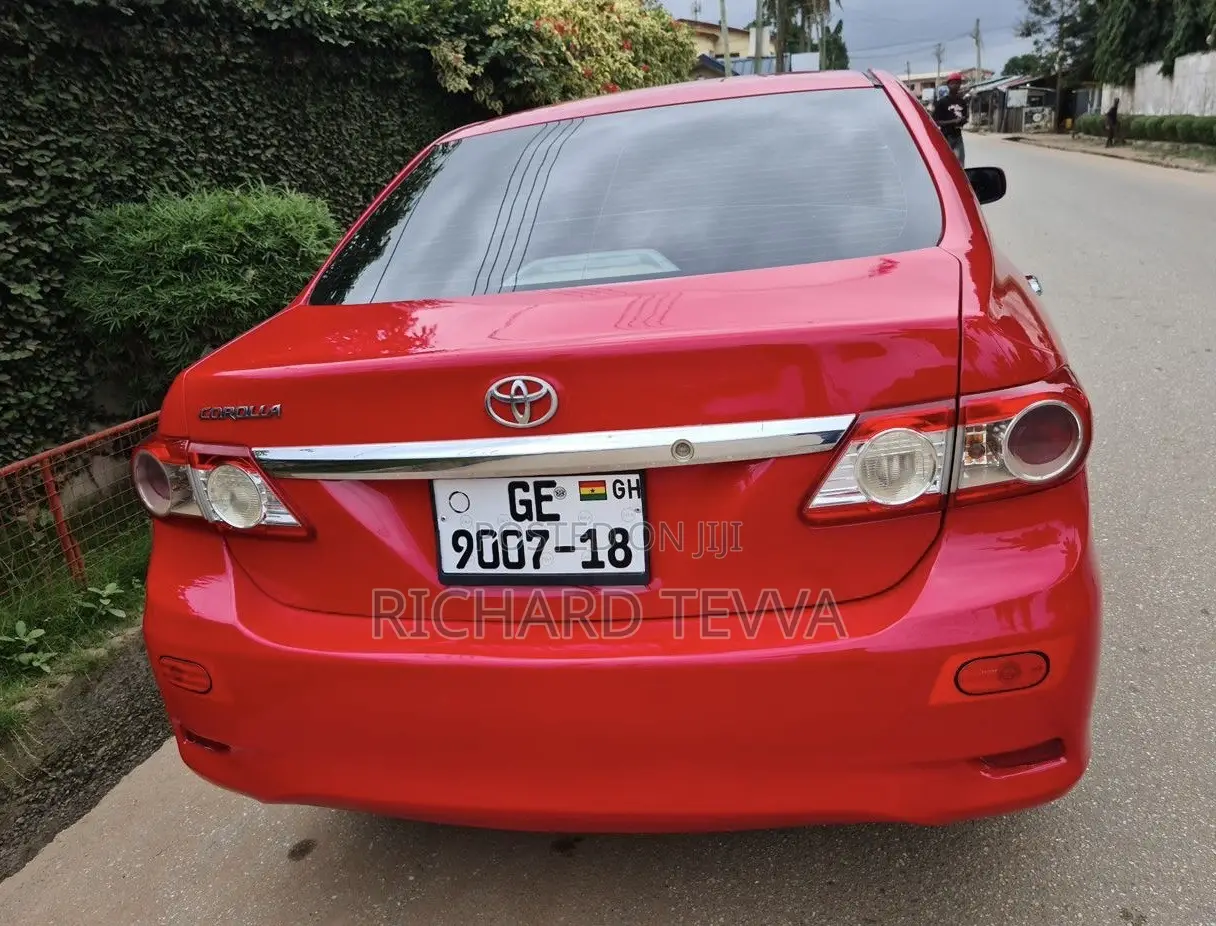Toyota Corolla LE 4dr Sedan (1.8L 4cyl 4A) 2013 Red