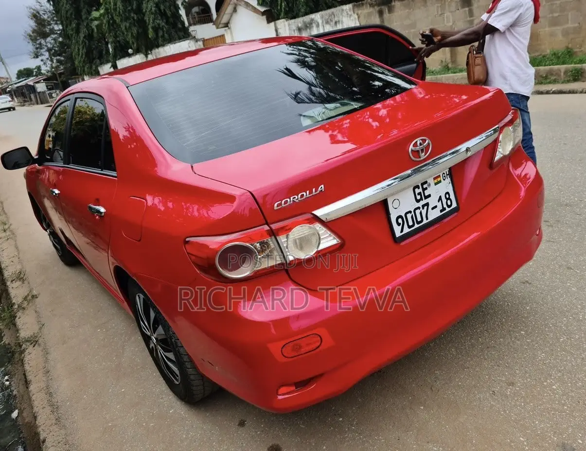 Toyota Corolla LE 4dr Sedan (1.8L 4cyl 4A) 2013 Red