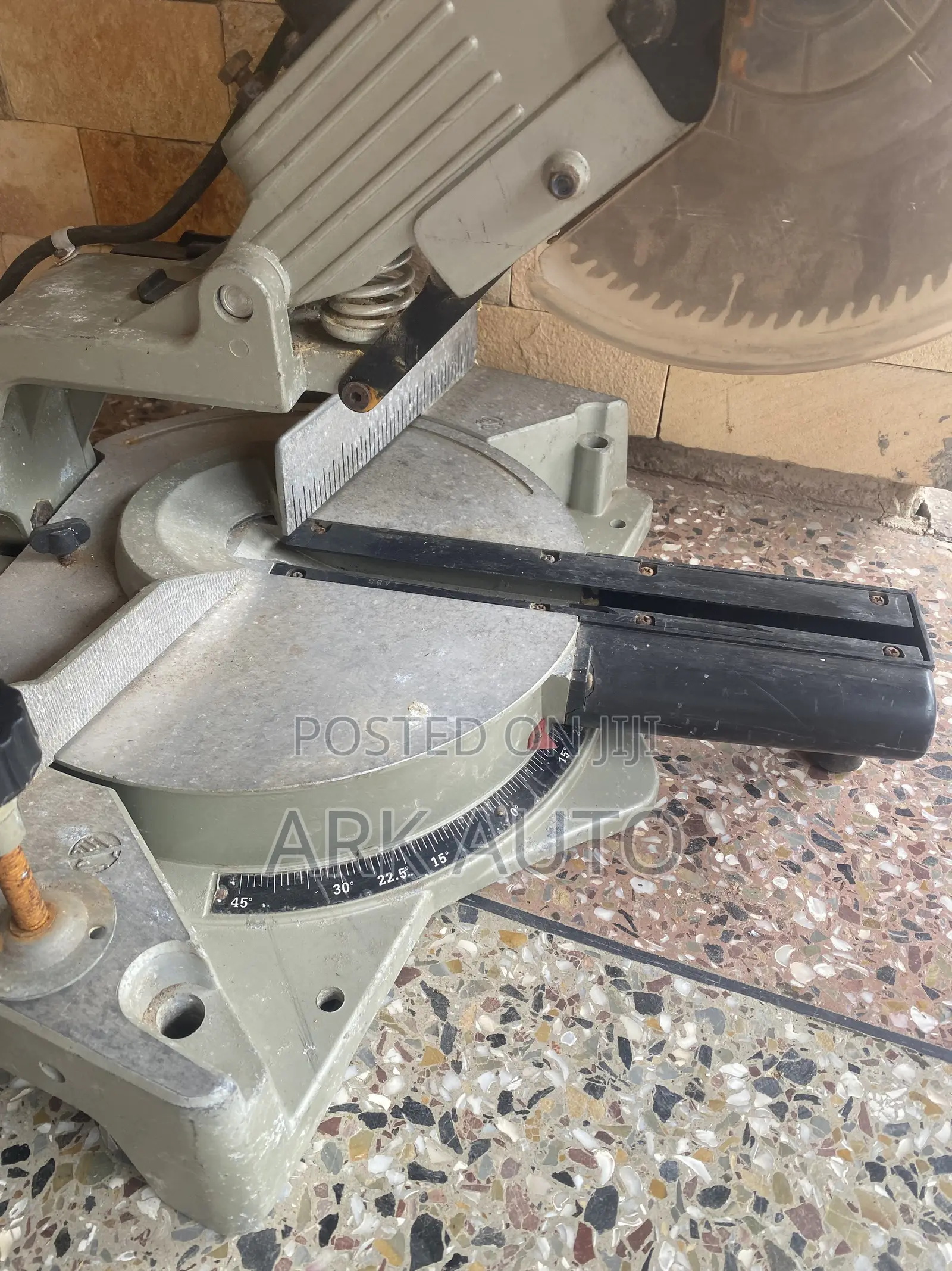 Makita Slide Compound Mitre Saw 2000W (UK USED)