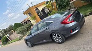 Honda Civic LX 4dr Sedan (2.0L 4cyl) 2016 Gray