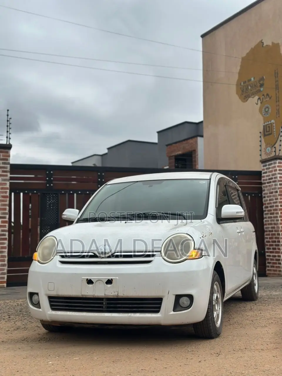 Toyota Sienta 2013 White