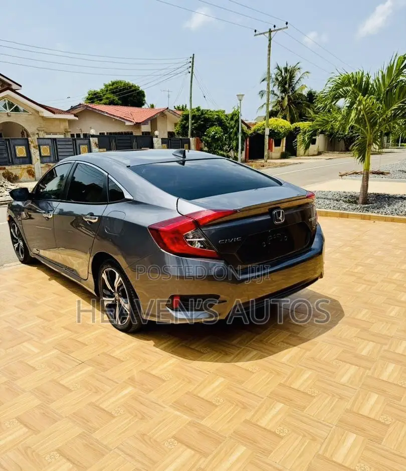 New Honda Civic EX 4dr Hatchback (1.5L 4cyl) 2017 Gray