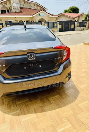 New Honda Civic EX 4dr Hatchback (1.5L 4cyl) 2017 Gray