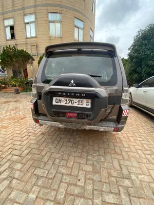 Mitsubishi Pajero V80 3.5 V6 GL/GLS 2015 Brown