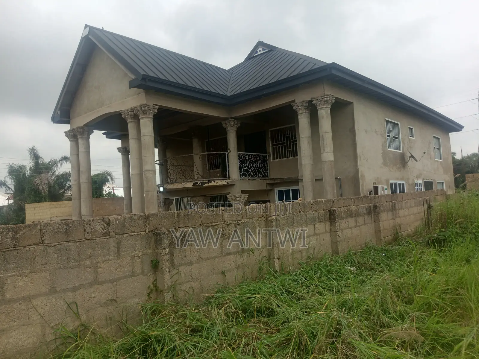 6bdrm House in Kwabre for sale