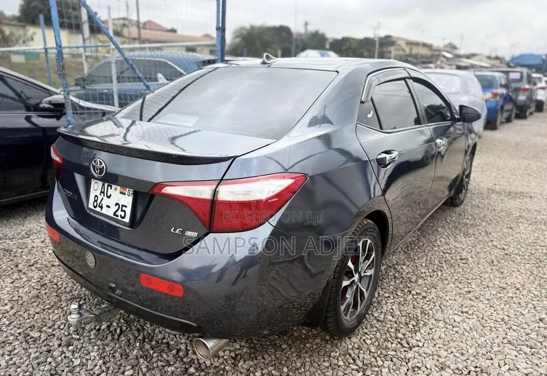 Toyota Corolla 2017 Gray