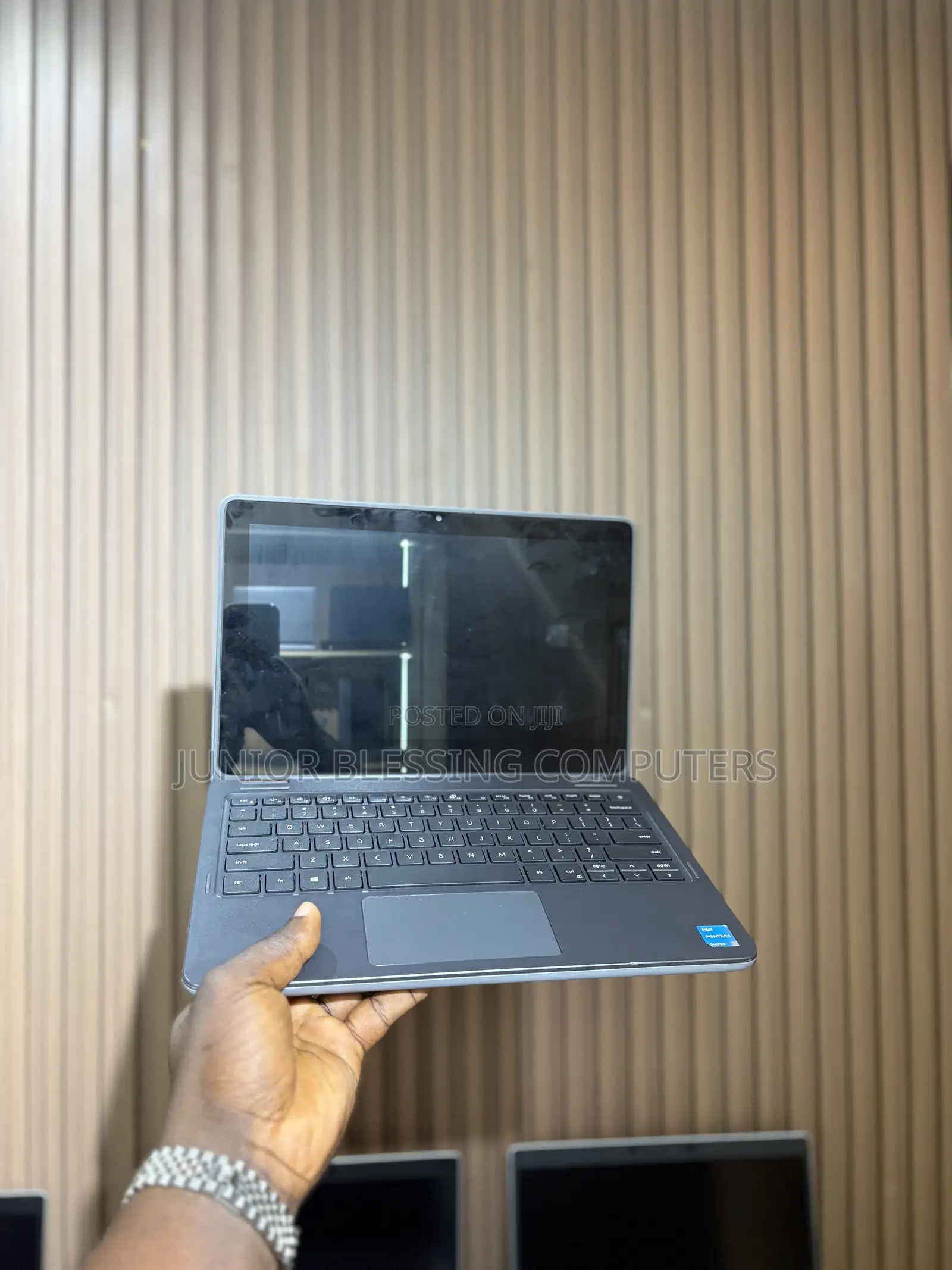Laptop Dell Latitude 3120 8GB Intel SSD 128GB