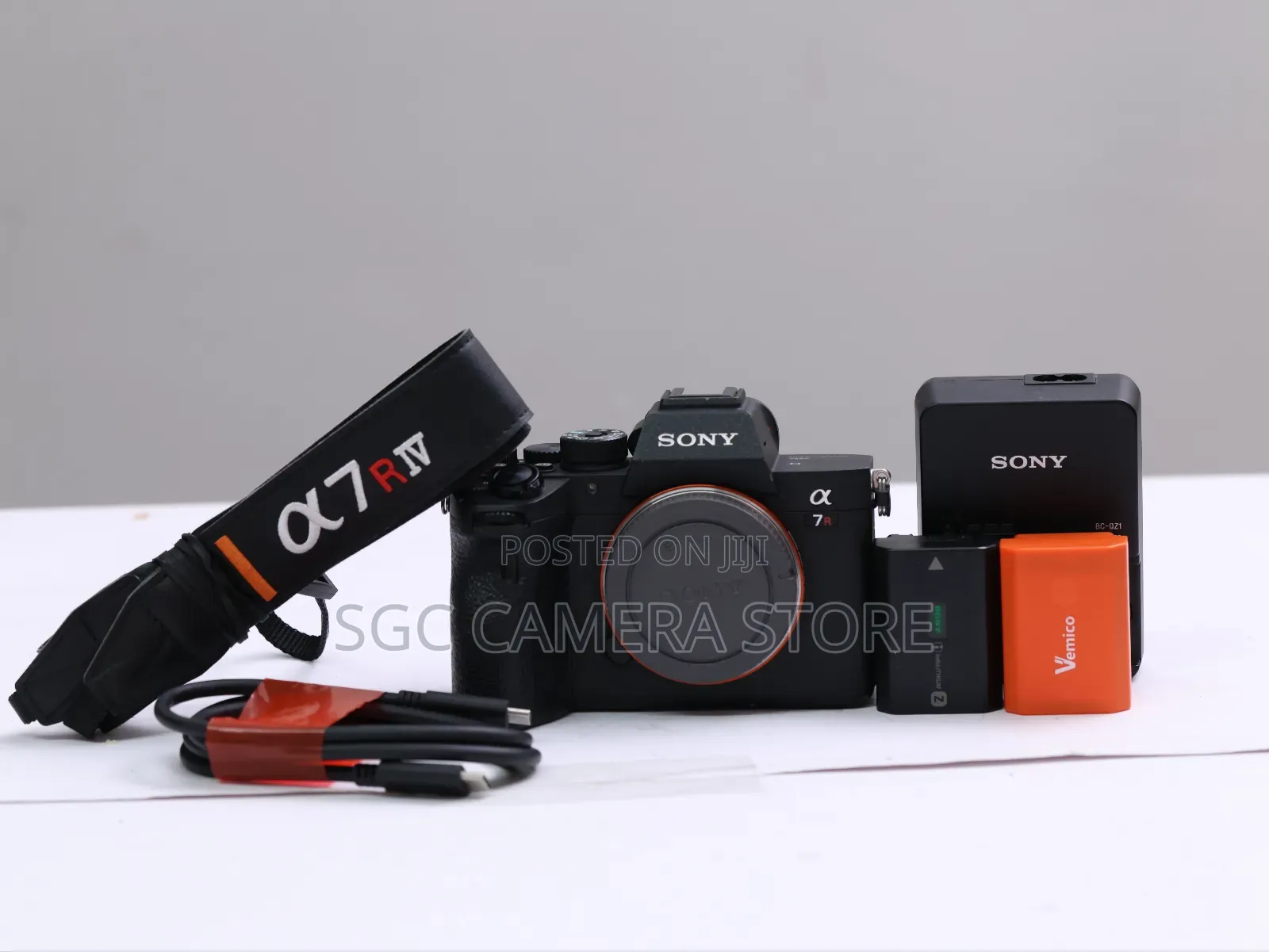 Sony A7R IV // Excellent Condition// 8 Months Warranty
