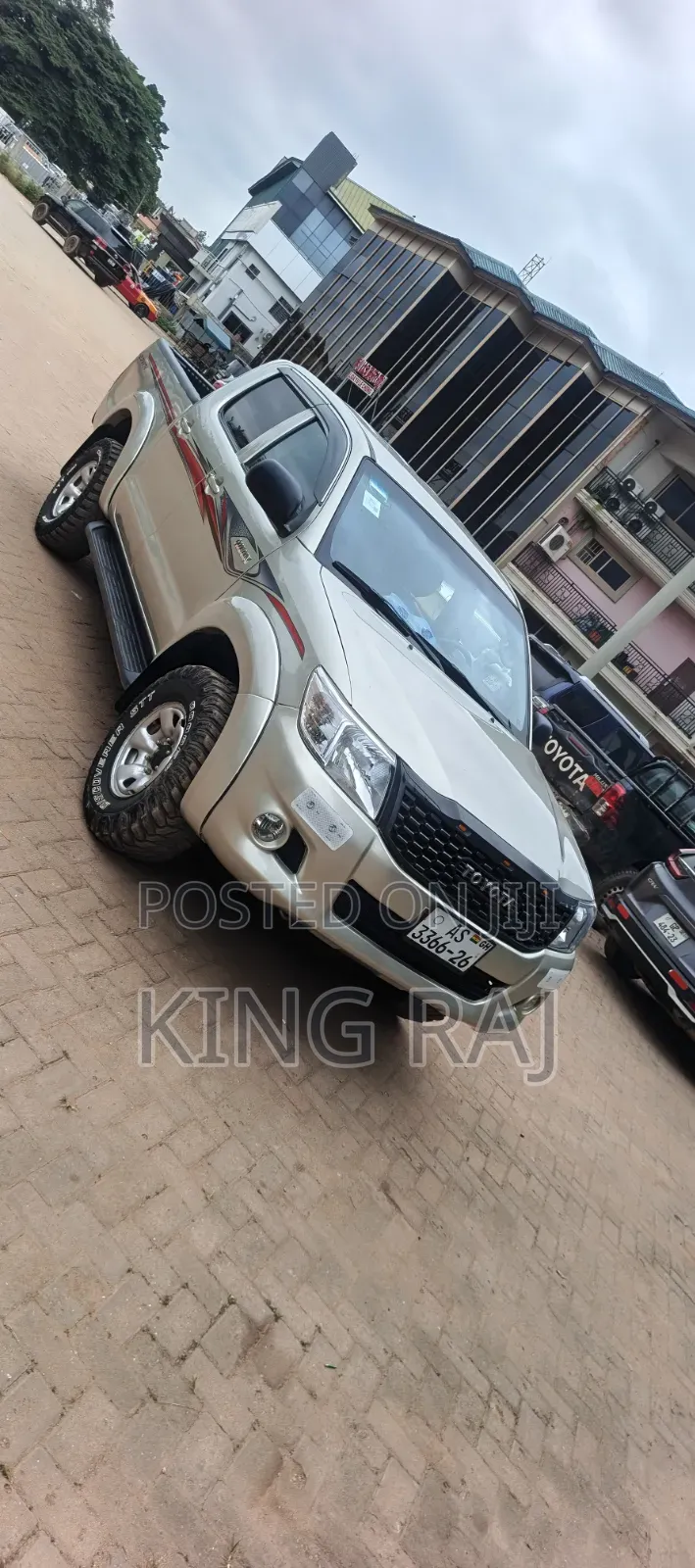 Toyota Hilux SR 4x4 2013 Silver