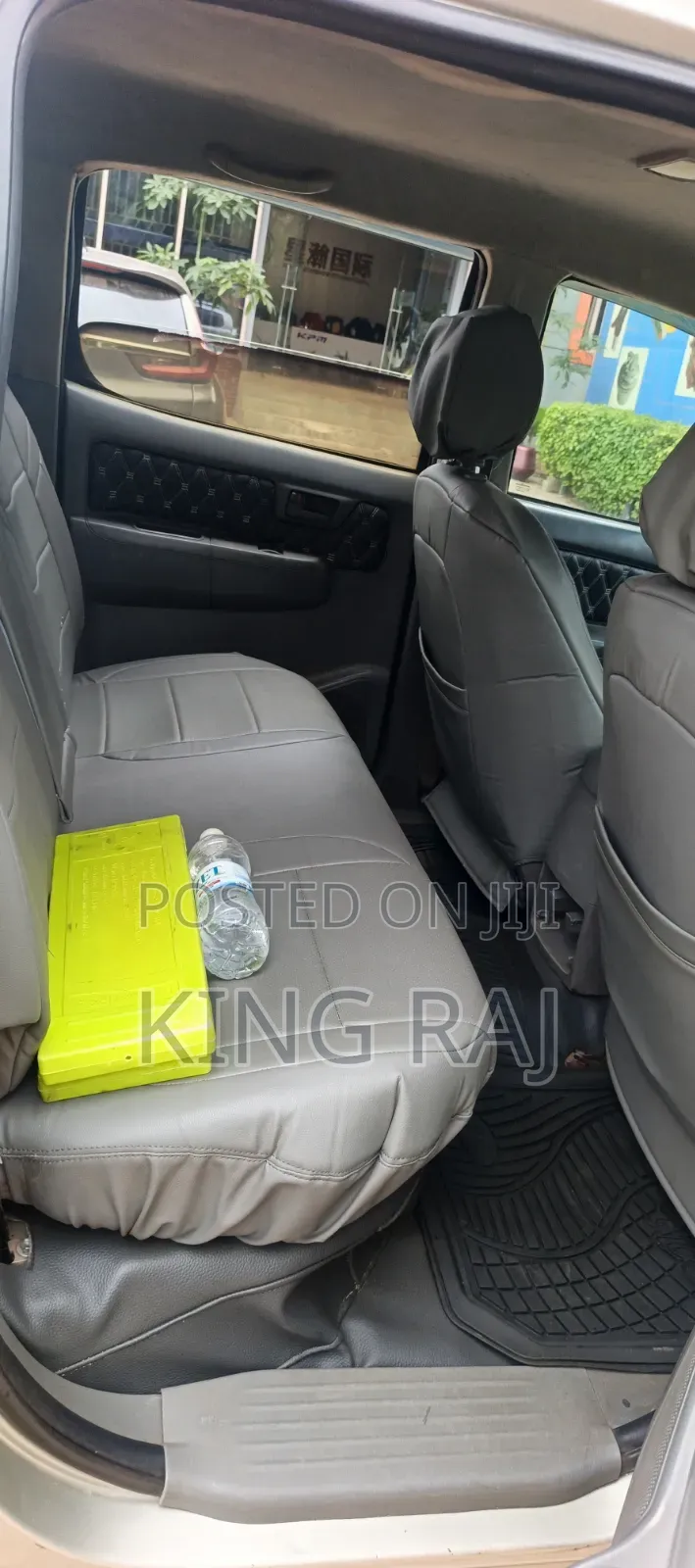 Toyota Hilux SR 4x4 2013 Silver