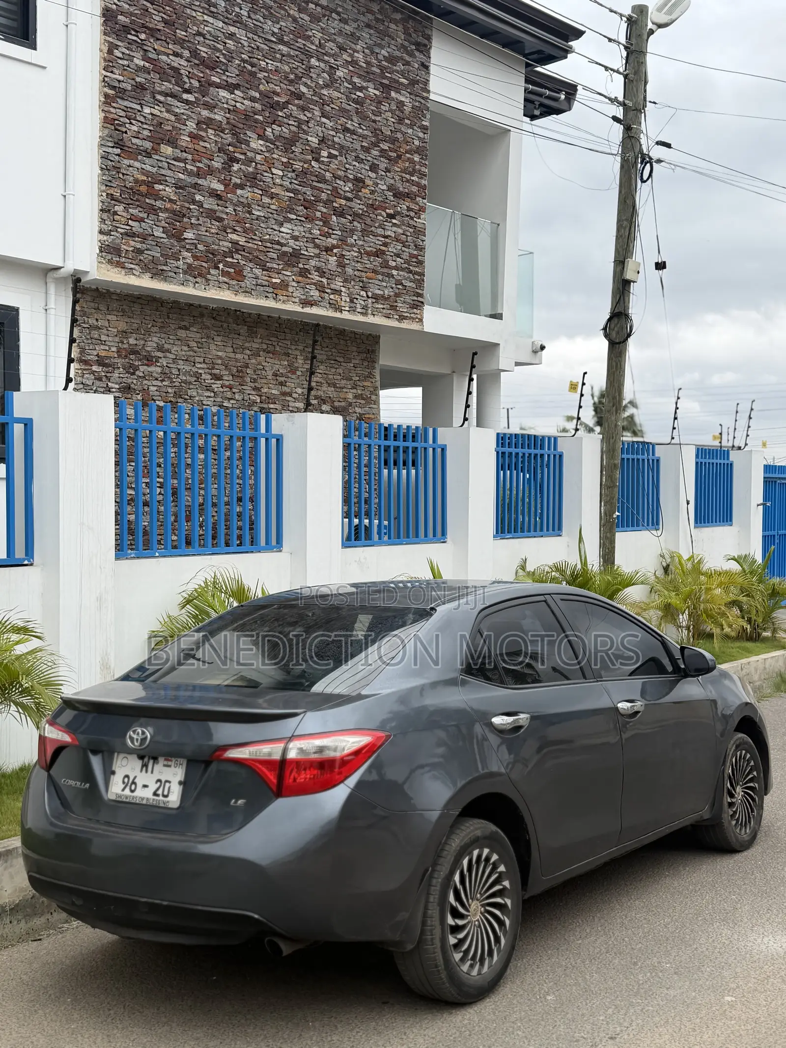 Toyota Corolla LE Eco 4dr Sedan (1.8L 4cyl CVT) 2016 Gray