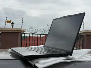 Laptop Lenovo ThinkPad E14 Gen 5 16GB Intel Core i3 SSD 512GB