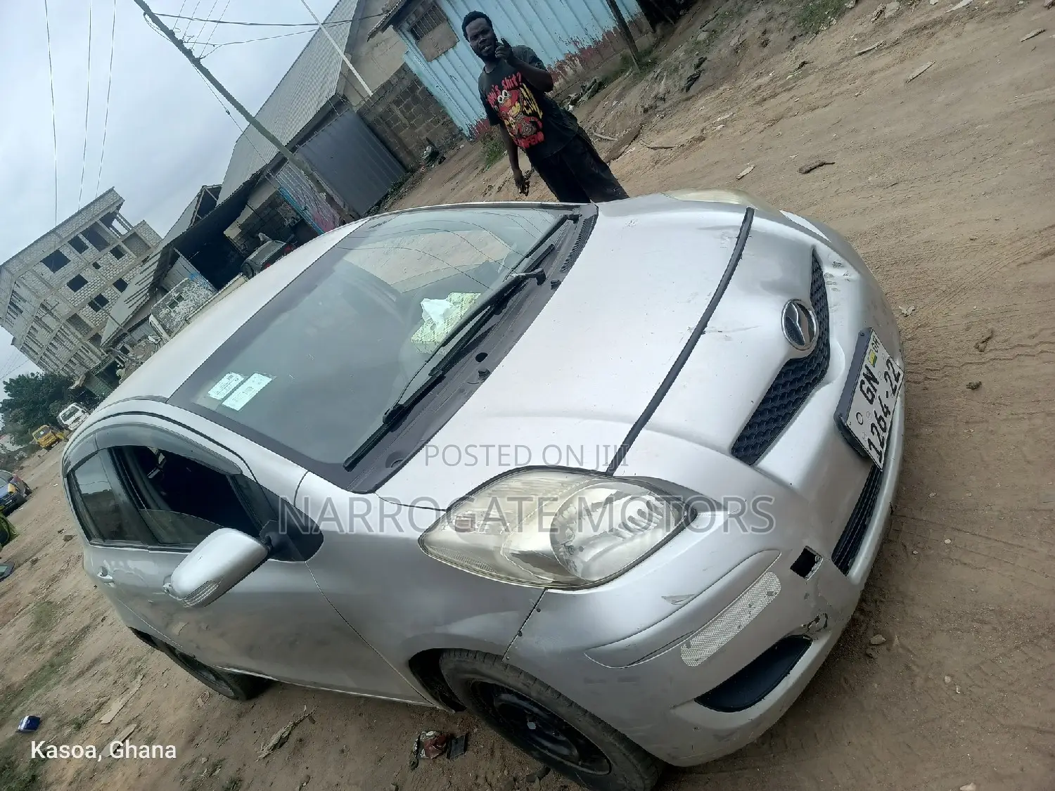 Toyota Vitz 2009 Silver