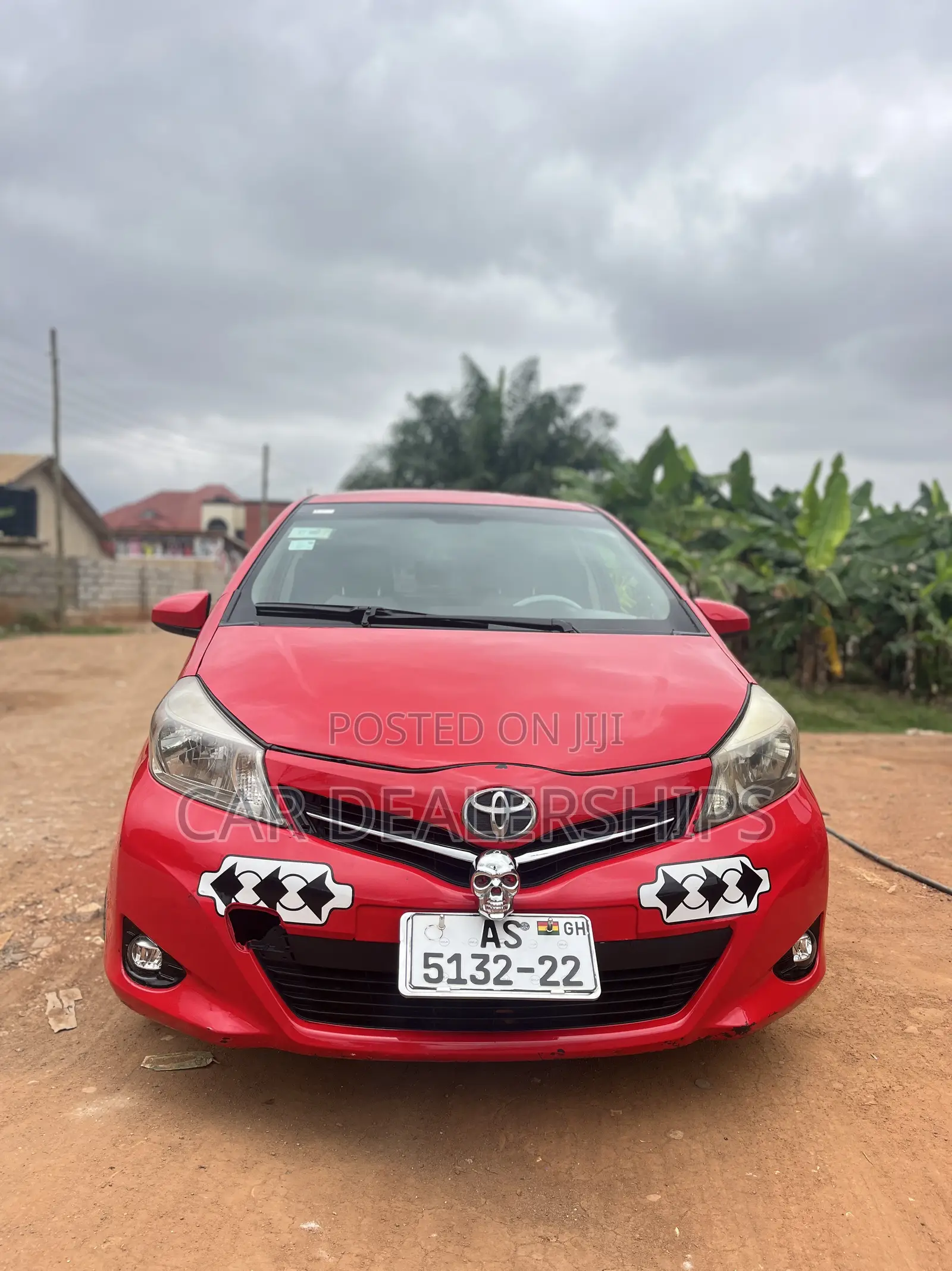 Toyota Vitz 2013 Red