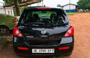 Nissan Versa 1.8 S Hatchback 2007 Black