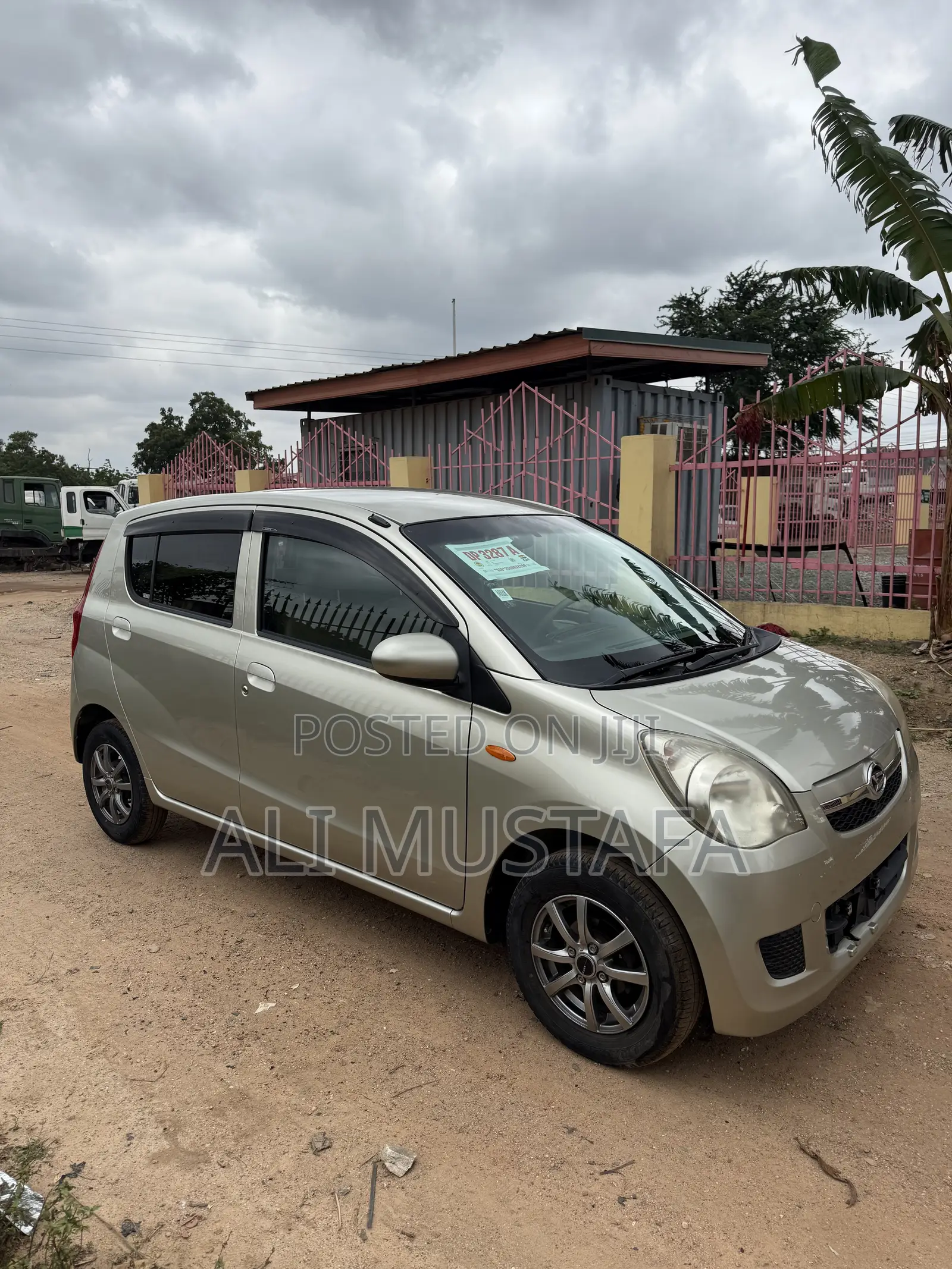 Daihatsu Mira 2011 Gold