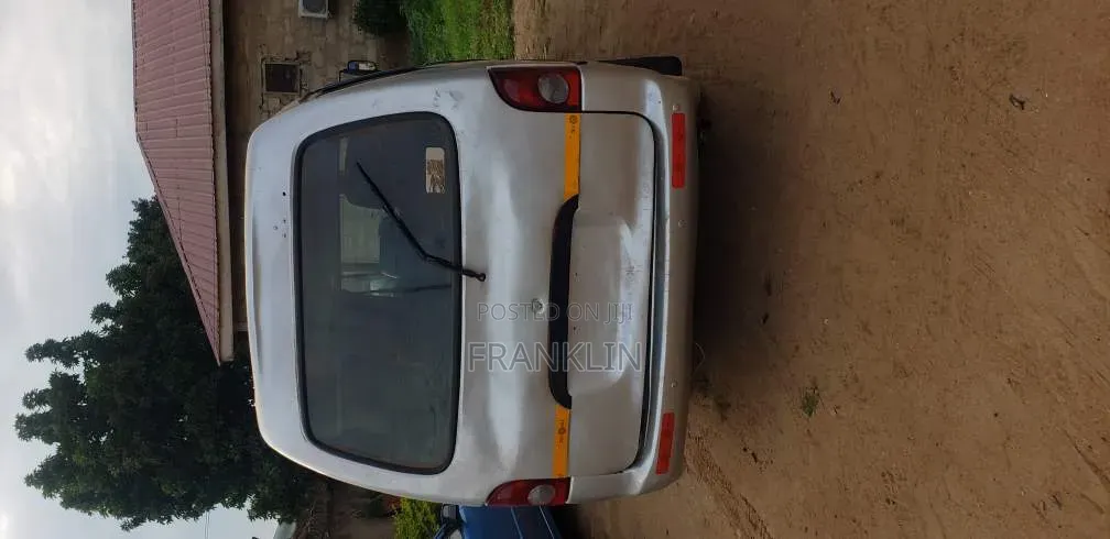 Hyundai H1 2004 Grey