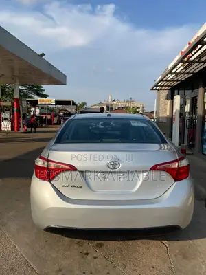 Toyota Corolla SE 4dr Sedan (1.8L 4cyl CVT) 2017 Silver
