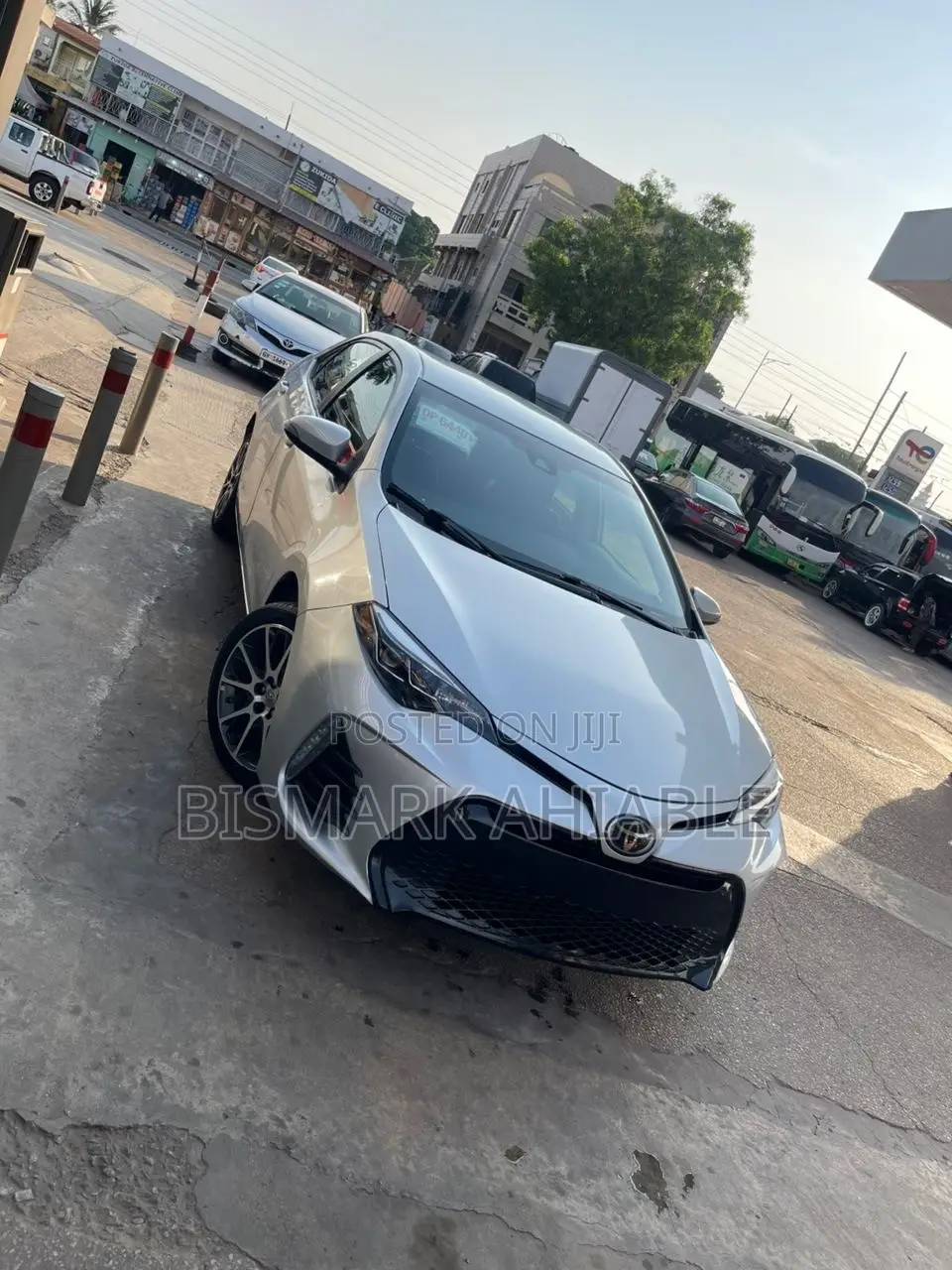 Toyota Corolla SE 4dr Sedan (1.8L 4cyl CVT) 2017 Silver