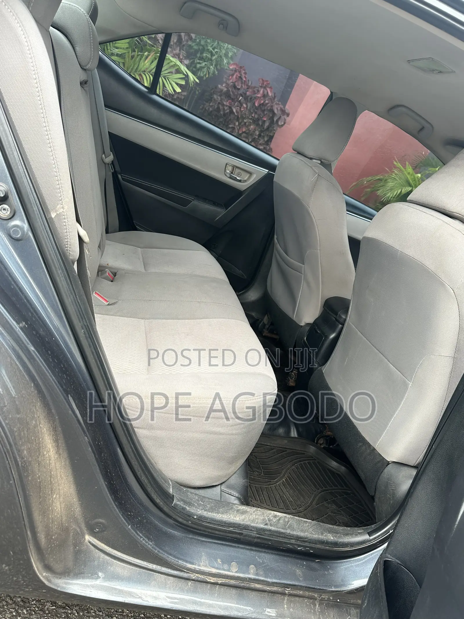 Toyota Corolla LE Eco 4dr Sedan (1.8L 4cyl CVT) 2016 Gray
