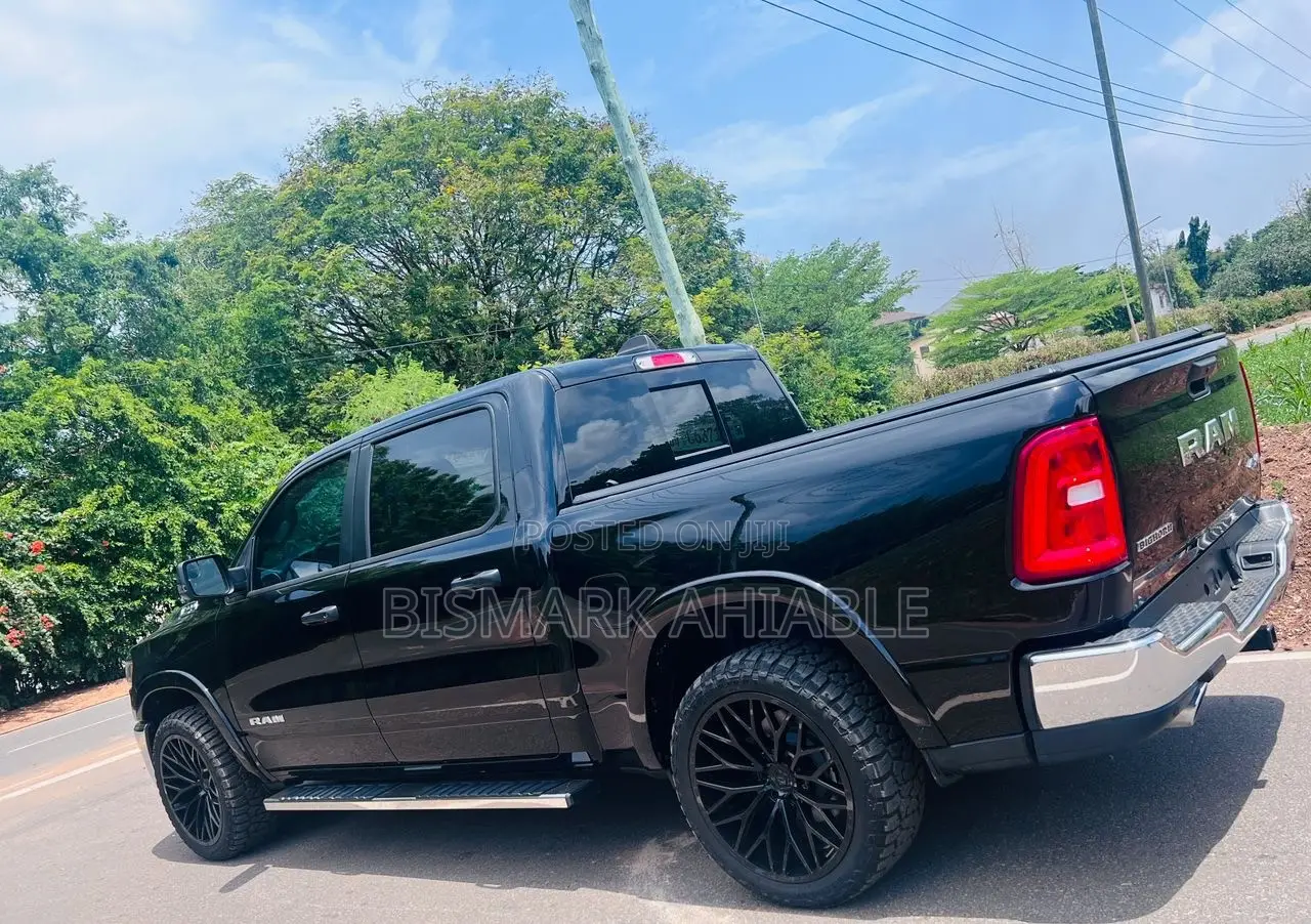 Dodge RAM 2024 Black