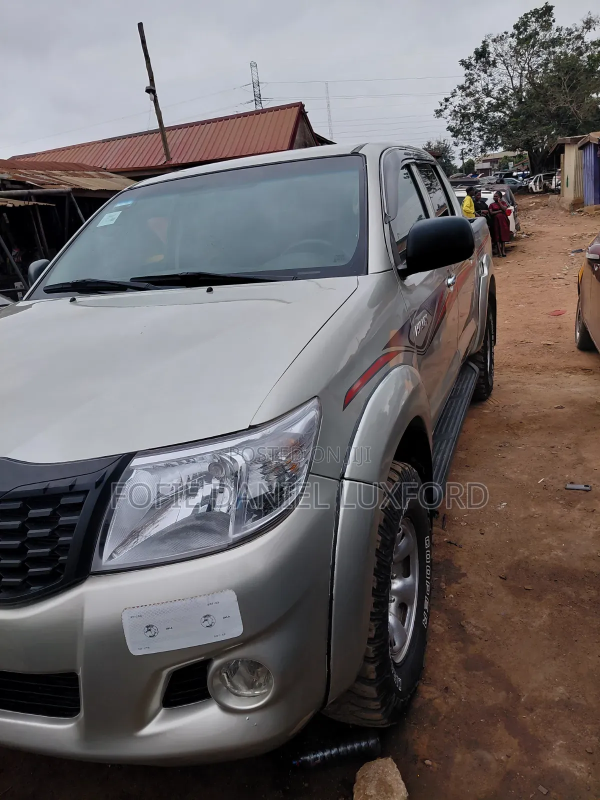 Toyota Hilux 2012 Gold